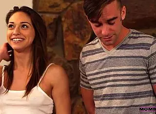 momsteachsex 继母勾引我😈