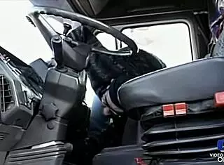 Kate and Alicia get wild in anal threesome, such sluts!