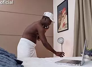 Whoa, caught my cousin watching porn and we joined in for hot fun! Follow @jefao_ator 😏