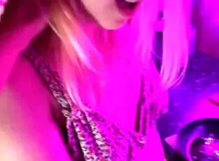 厨房人妻多汁口交吸爆