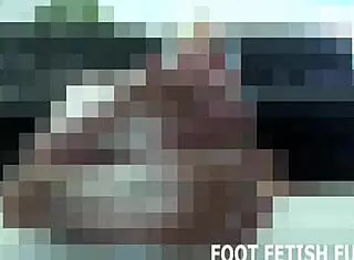 i'm the femdom boss making you obey my feet in the office