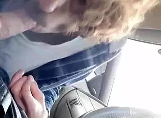 I gave my buddy a sloppy morning blowjob in the car