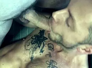 Sexy mature lesbian babe fingers young 18+ pussy in girl on girl action