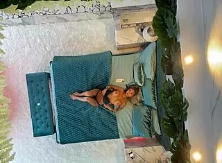 i love watchin monika fox posin naked, her piercd nipples n fake tits lookin hot on da bed