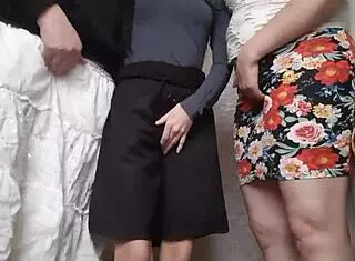 厨房女孩裙下自制狂欢六次高潮喷水