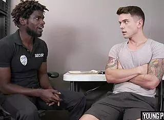 黑警教直男尝怪物大屌