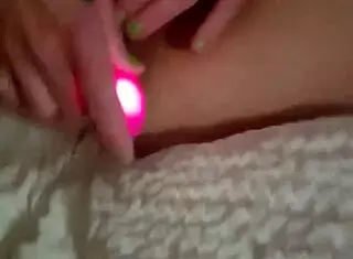 Watch this homemade mutual masturbation session with slutty amateurs!