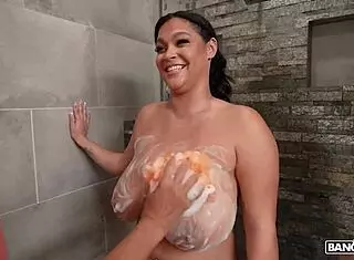 ashlyn peaks boldly calls john legendary to shower, washing her big natural tits