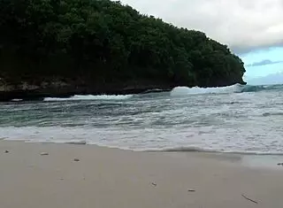 Beach meditation turns into a messy blowjob from a random girl
