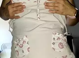 i am dazzlingfacegirl, begging you to fuck my little 18+ hairy pussy with your big cock