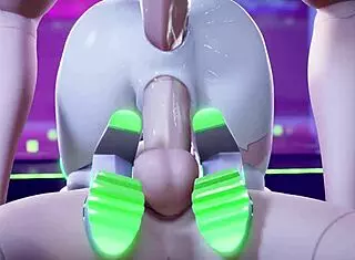 Mantis X Rebecca from Cyberpunk Edgerunners in wild public action! 🔥