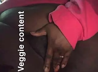 今天水果搞湿我骚逼