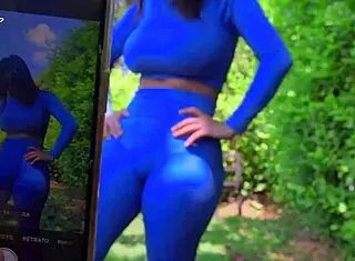 公园那家伙盯着看我们狂野干起来