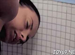 solo babe fingers her tight wet hole with intense dildo play