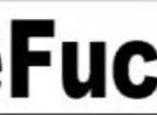 Sexy Masseur Nicole Oils Up Trinas Bubble Butt