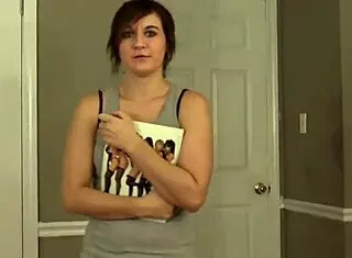 Mommy Orders You to Jerk Off to Porn Mag