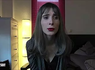 i'm the old german cuckold watching lou nesbit and lia louise dominate me