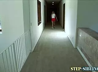 年轻18+小妞18+18+剪刀腿、指交和口尝高清 😋