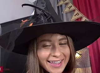 Skye Young Gets Analyzed By Dude On Halloween