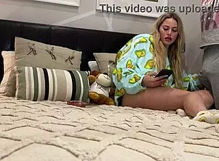 Ms Avocado and Mr Shorts Get Horny Together