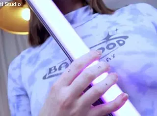 艾玛·科蒂承受六个大鸡巴 😍