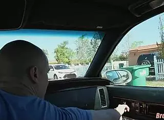 black teen sucking white cock 😋