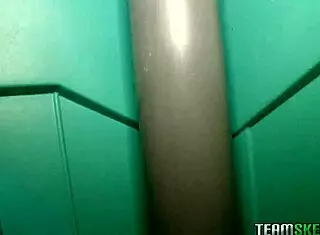 Riley Reed enjoys hardcore fucking with her new friend