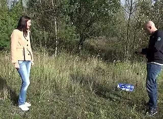 户外野战黑发贱货