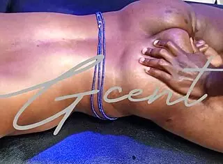 大房间按摩变手指玩穴直达高潮