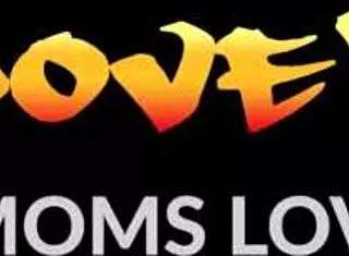 Slutty Mommy Spitroasted In Interracial Threeway!