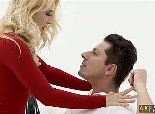 饥渴金发美女 Samantha 逼被猛插！