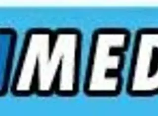 brunette teen with natural tits 😍