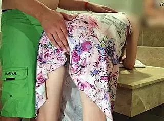 饥渴妻子首次拳交体验让她渴望更多激烈动作