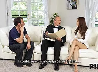 pie4k 绿帽看着老婆被内射