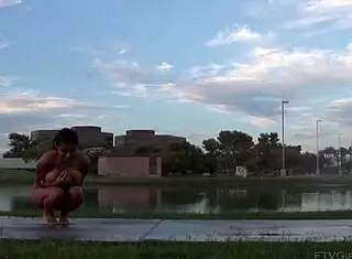 哇，Alexa Loren高清户外喷水狂欢