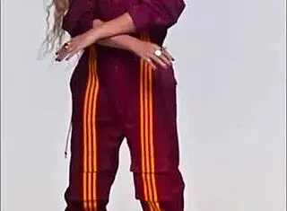 Intense Jerk Off Tribute to Beyonce in Ivy Park