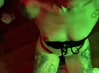 纹身美女sandraxo1被绑深喉口爆