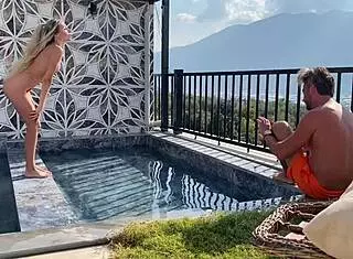 Outdoor Hot Sex With Teen Girlfriend's Tight Pussy!