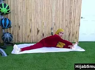 Muslim Girl In Hijab Cheats With Trainer For Hardcore Sex!