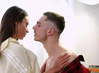 Wow date leads to casual fuck with Lana Roy