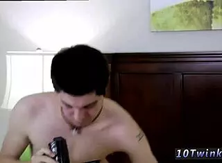 来看我和男友POV无套内射！😘