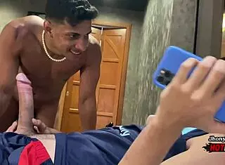 primo hetero batendo uma e resolvi aliviar ele