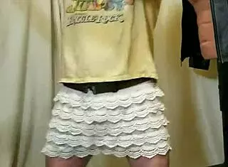 I enjoy a sexy dancefloor workout with horny amateurs in pov