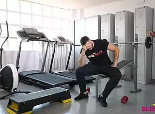 和magic javi、kike gil第一次健身房狂干