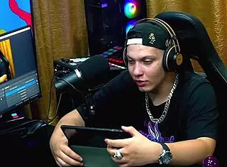 O Marido Deixou O Ruan Encher O Rabo Dela De Tapa