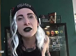 Exhibitionism challenge lou nesbit lia louise