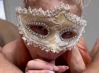 18yo virgin blows pizza deliveryman hard 😘