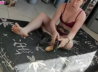 独在家玩玩具自慰狂喷高潮