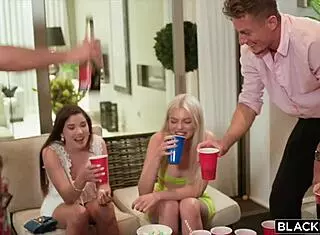 Chloe Lapiedra甩男友选真男人大黑屌