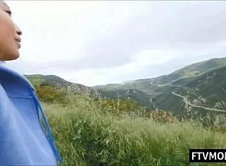 亚洲熟女户外公共露出